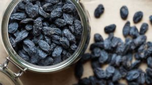 Black raisins