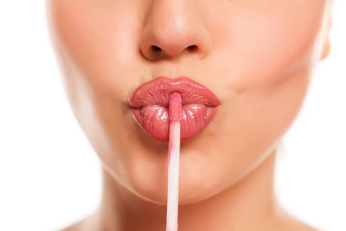 Natural alternative recipes for lip fillers