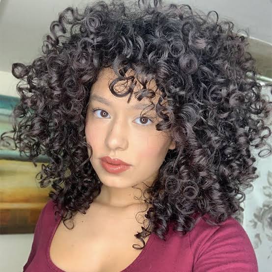 Curly hair treatment and tips to take care of it