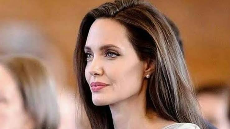 What are the secrets of Angelina Jolie for glowing skin?