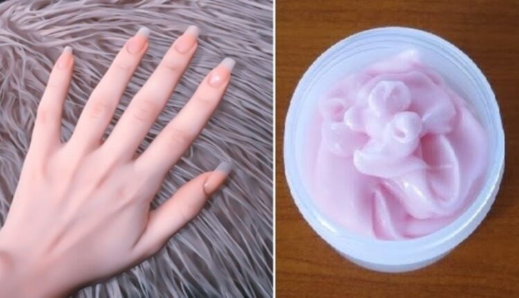 After applying it to your hands, you will not believe the whiteness and softness that you will get