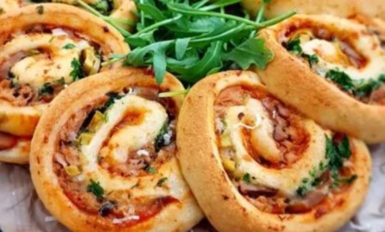 طريقة-عمل-بيتزا-رول-بحشوة-الجبنة-والفلفل-780x470