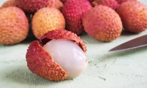 فوائد-فاكهة-الليتشي-للحامل-780x470